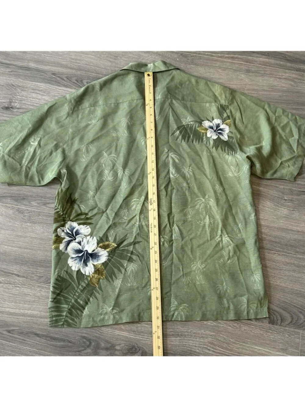 Tommy Bahama Shirt Mens M Green Silk Palm Hibiscus Hawaiian Aloha Camp Button Up